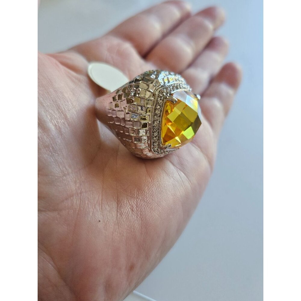 Silver tone large yellow rhinestone ring Size 8 - Picture 2 of 10